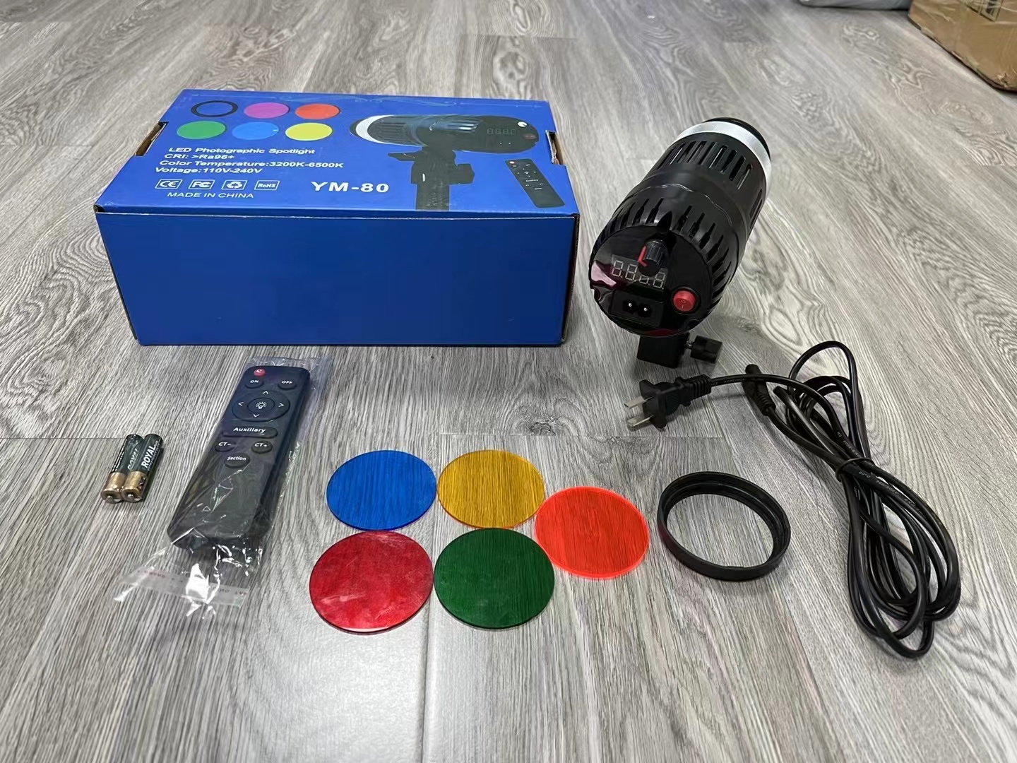 combo-led-chieu-diem-spot-light-ym-80-zoom-led-bicolor-2700k-6500k-den-gia-nang-kem-chan-den-media-10acf